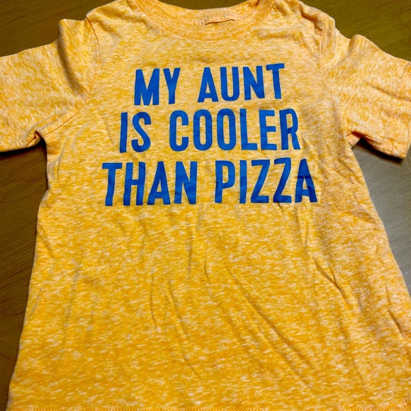 Short sleeve T-shirt size 2T.